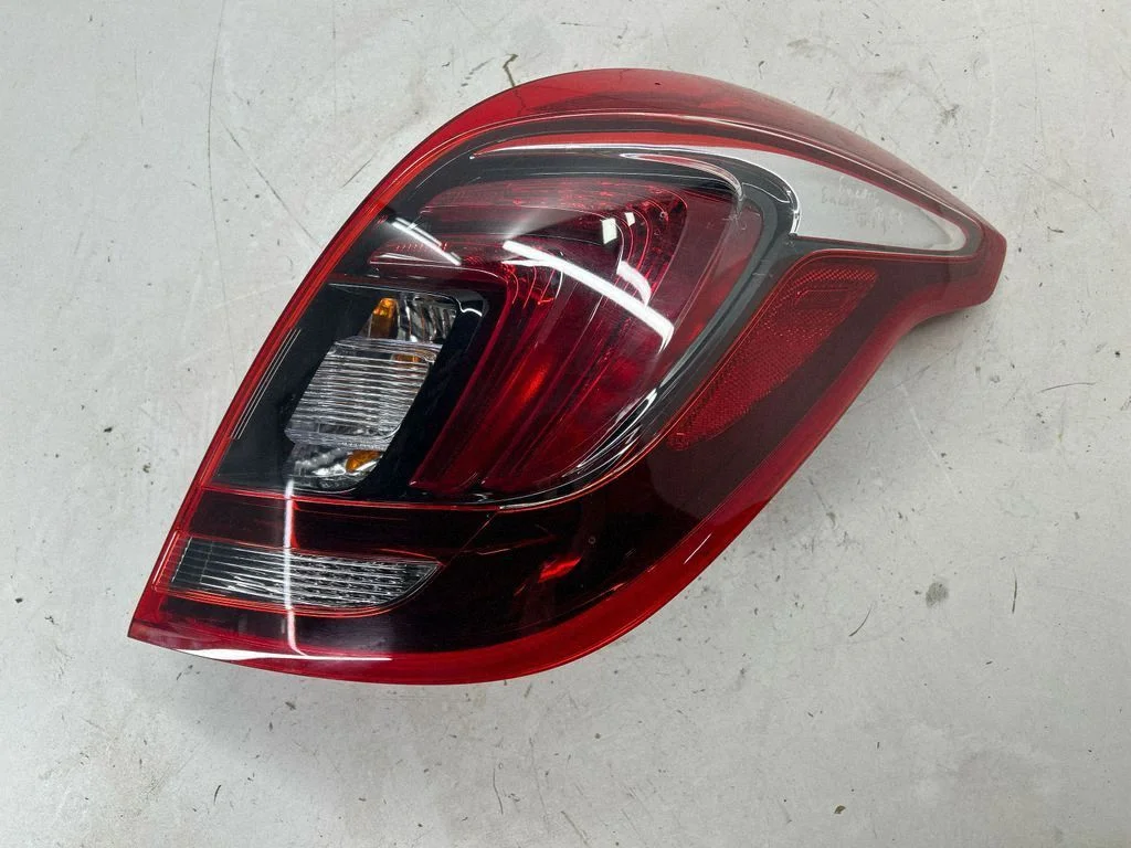 Tagatuli keres 42673073 – Buick Encore GX I (2019-)