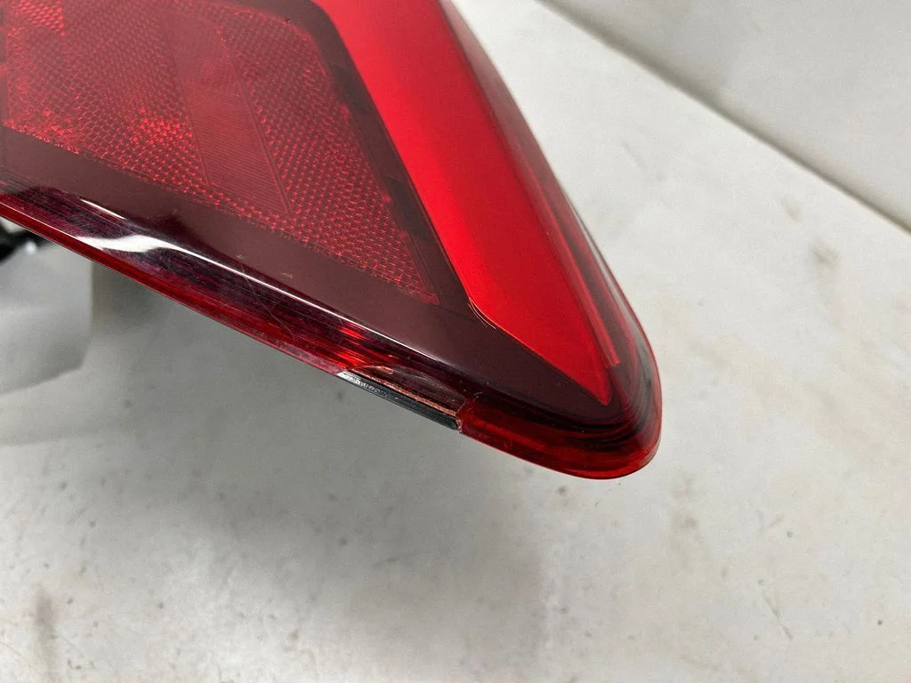 Lampa tylna w błotniku 84912SJ061