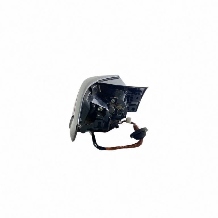 Lampa tylna w błotniku KB8A51150