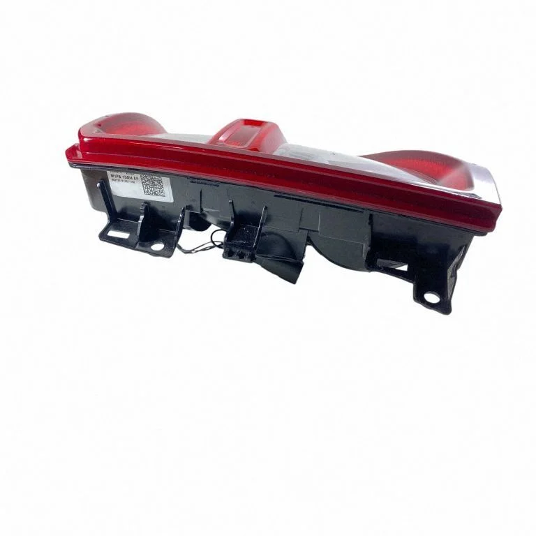 Lampa tylna w błotniku M1PB13404A
