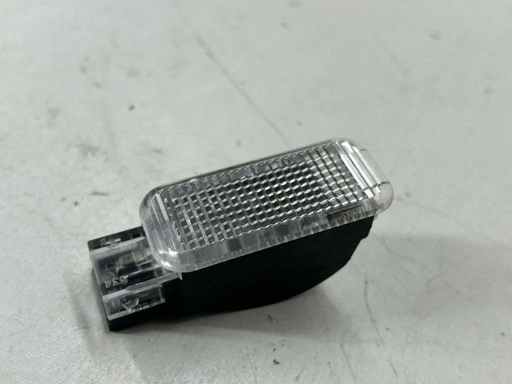 Rear seat light SB7FR