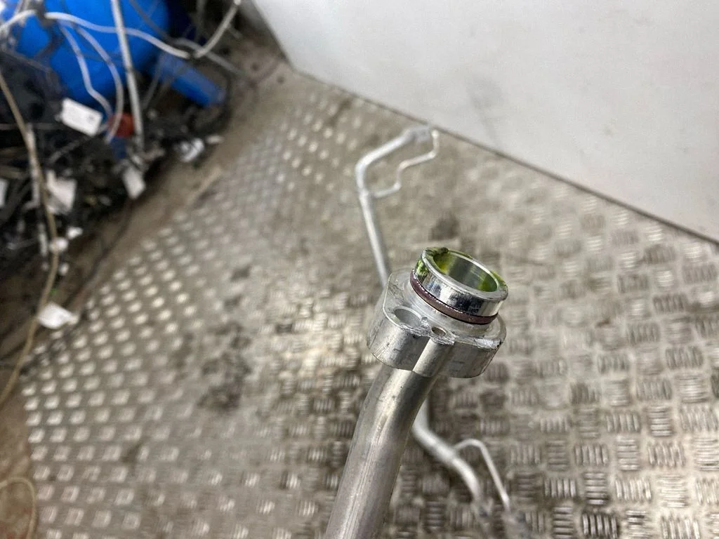 Air conditioning (A/C) pipe/hose 5Q1816738C