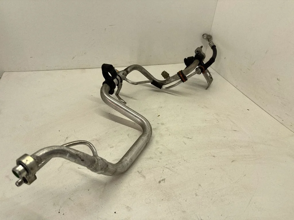Air conditioning (A/C) pipe/hose 23228913