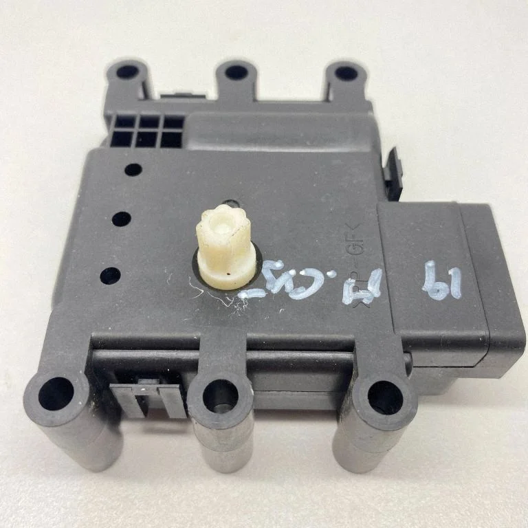 Silniczek klapki nawiewu KD4761A70