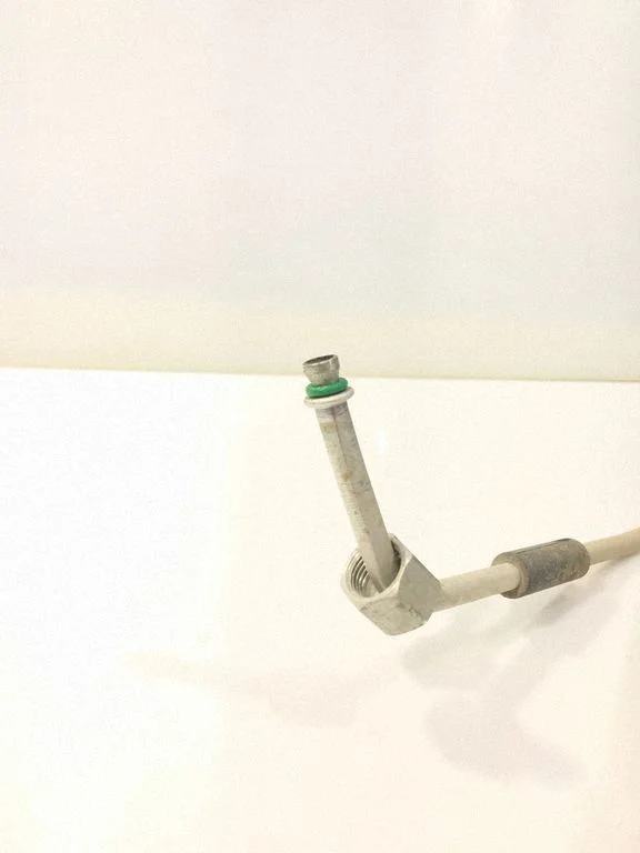 Air conditioning (A/C) pipe/hose 68322290AA