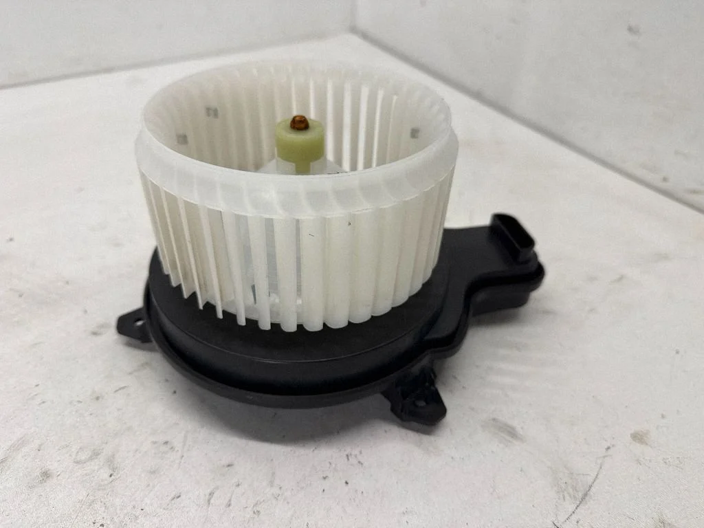 Heater fan/blower LX6A19B555
