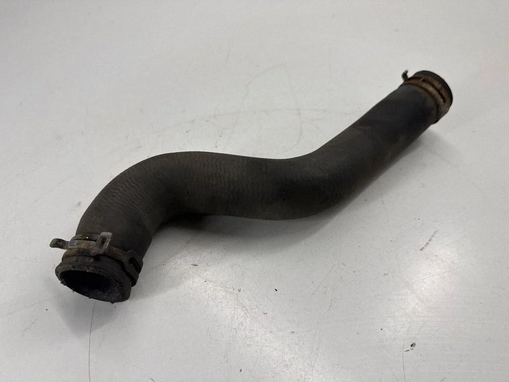 Engine coolant pipe/hose 23104589