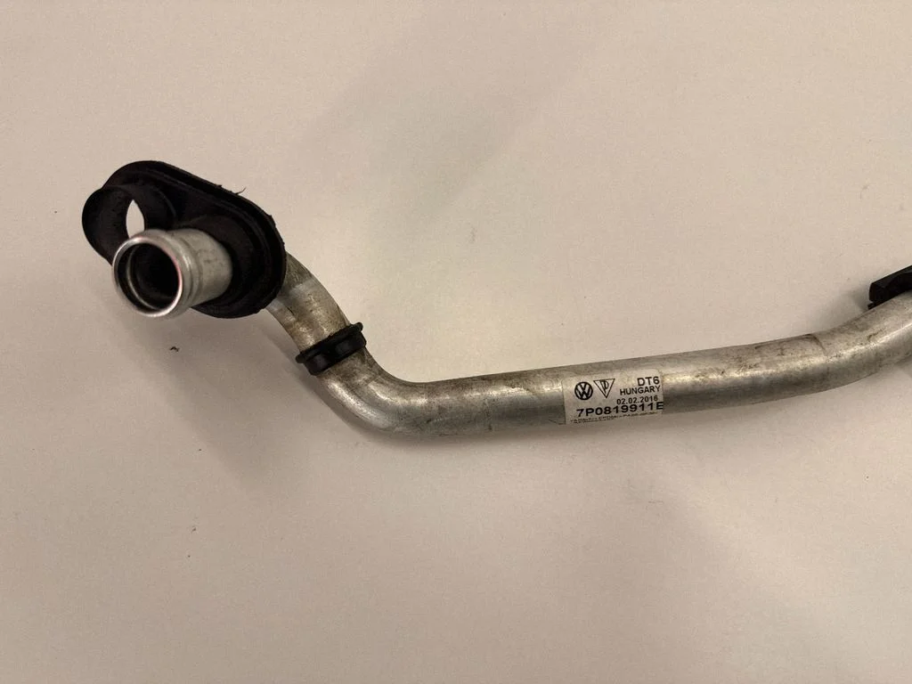 Engine coolant pipe/hose 7P0819911