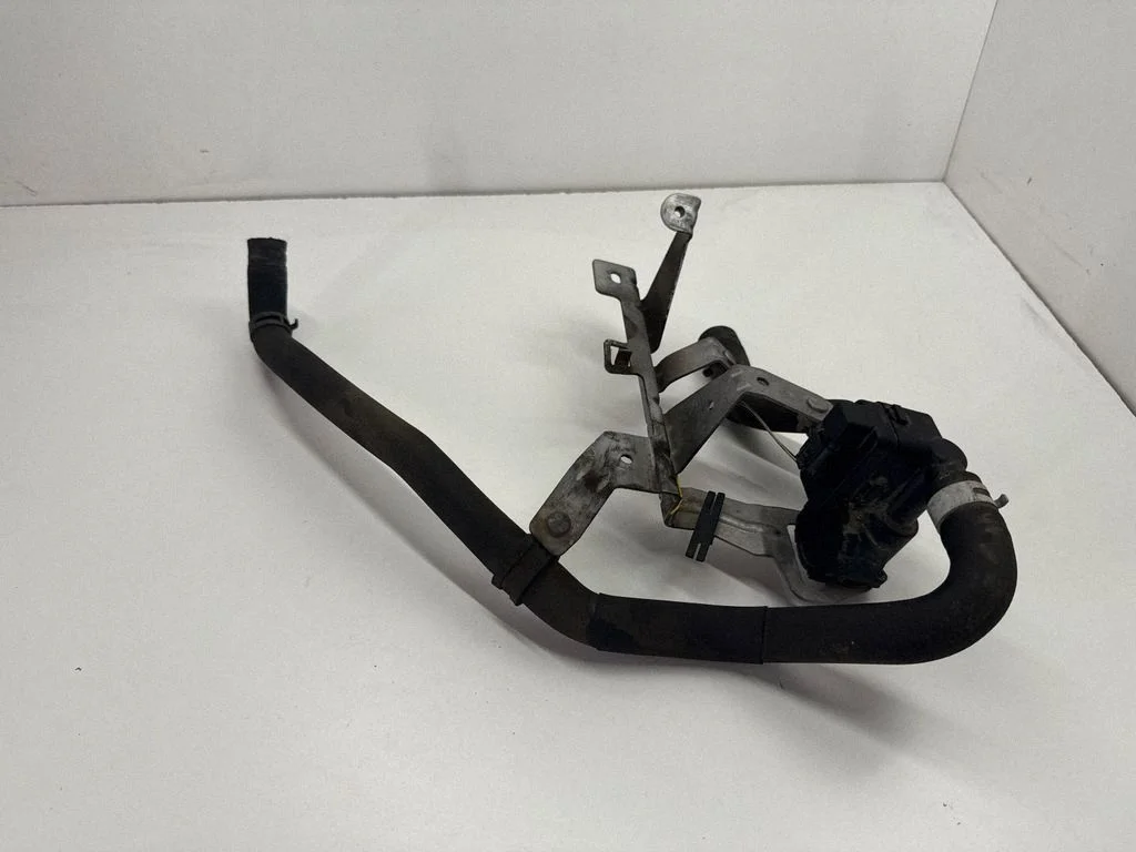 Engine coolant pipe/hose 7P0815984
