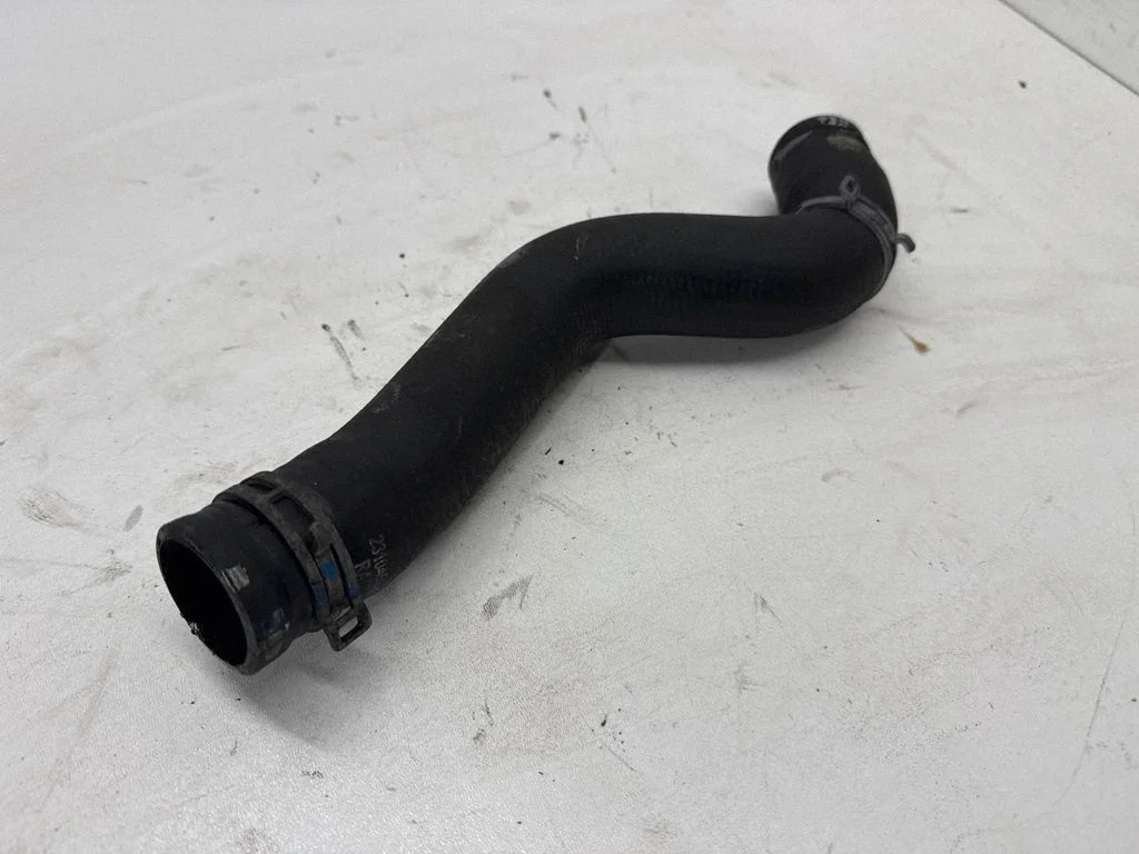 Engine coolant pipe/hose 23104589