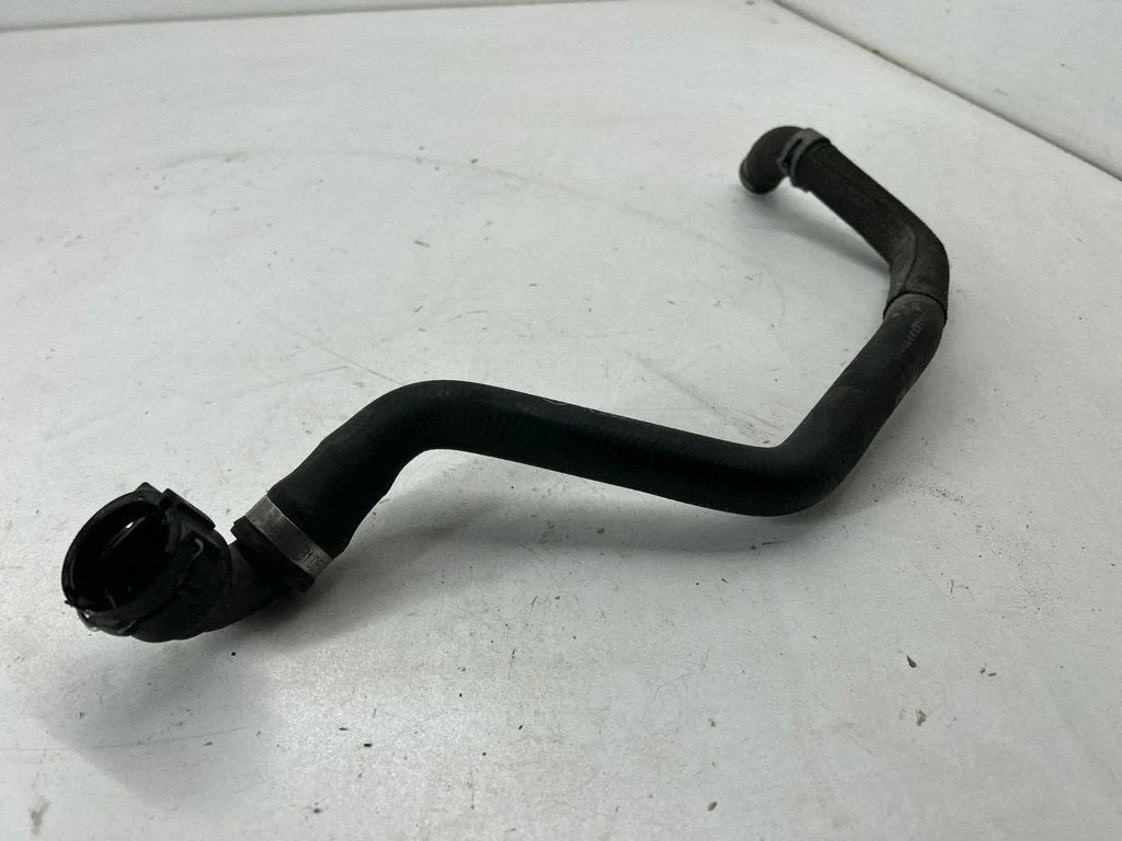 Engine coolant pipe/hose 8R0819332F