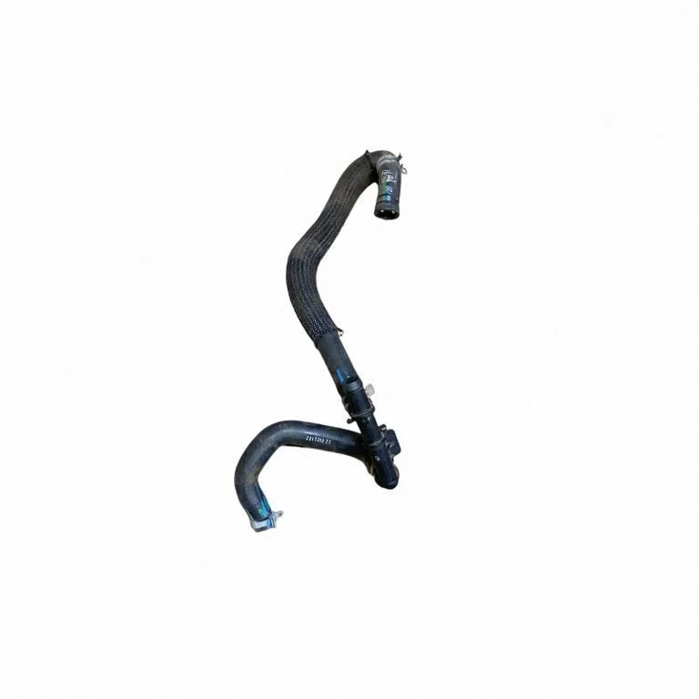 Engine coolant pipe/hose