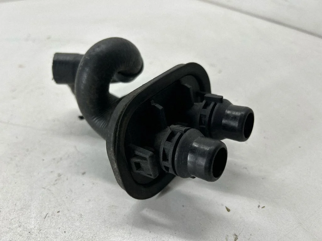 Engine coolant pipe/hose 8R0122291