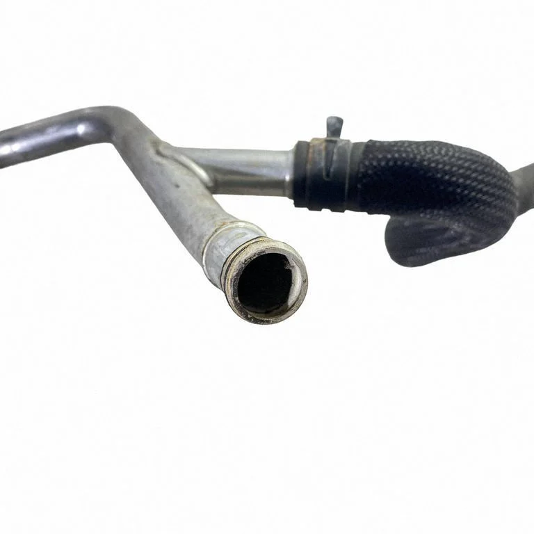 Engine coolant pipe/hose