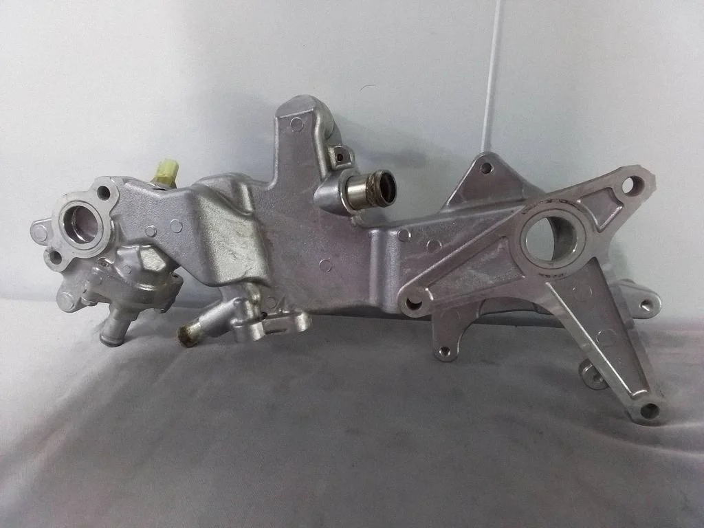 Engine coolant pipe/hose 14050AB300
