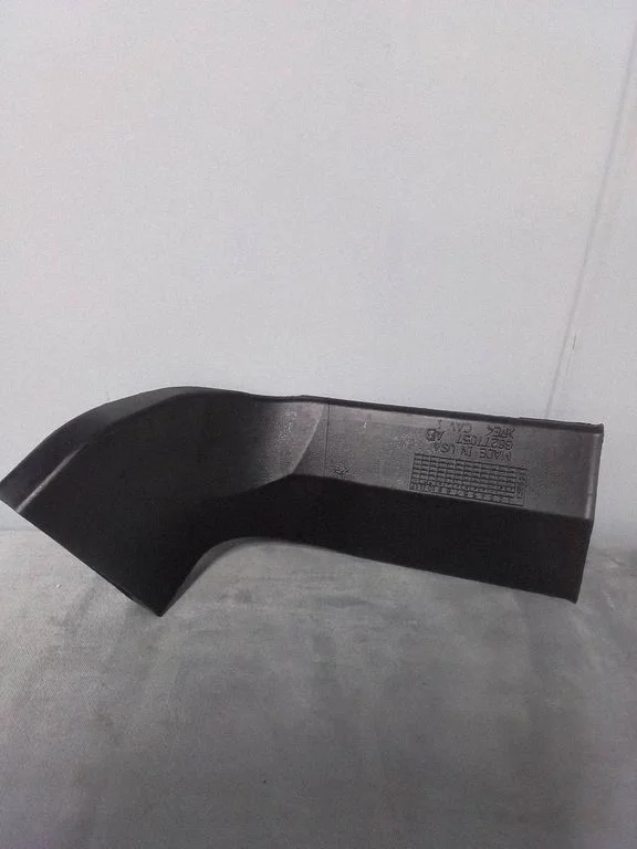 Cabin air duct channel 68277057AB