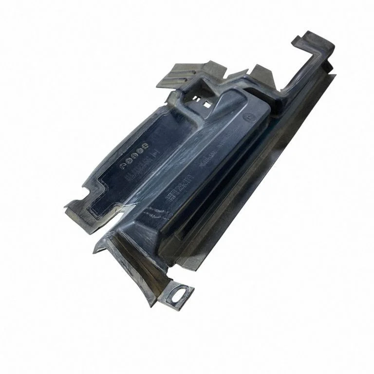Intercooler air guide/duct channel 39120710