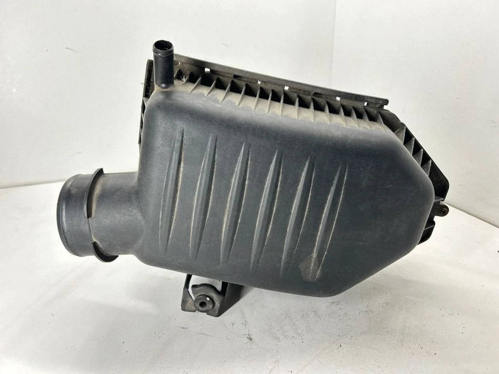 Õhufiltri korpus 04861743AD