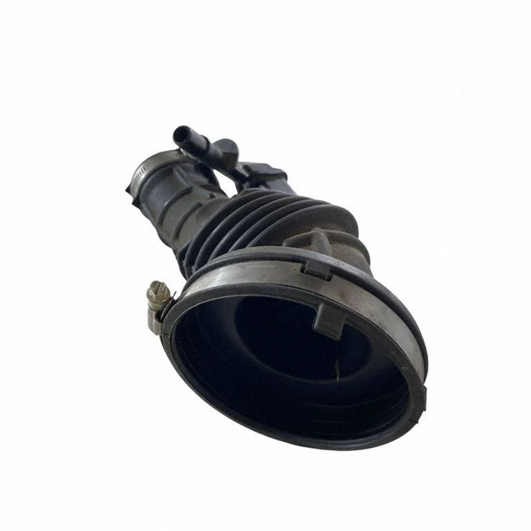 Air intake hose/pipe 84761166
