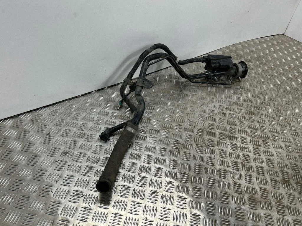 Degalų bako užpylimo vamzdis