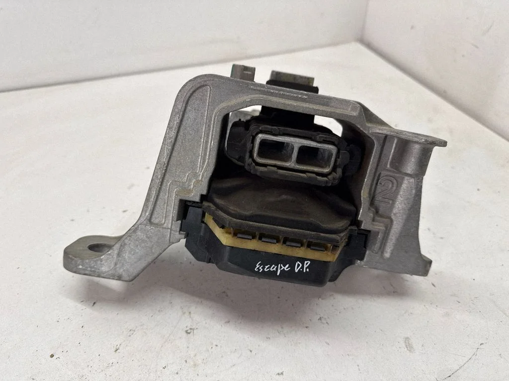 Engine mount bracket LX616F012BC