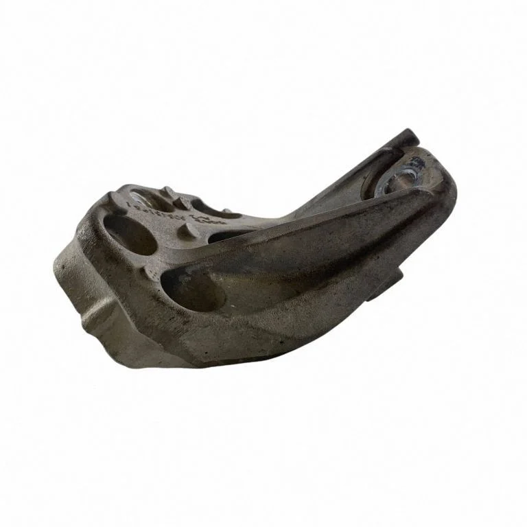 Engine mounting bracket – Alfa Romeo Stelvio (2016-)