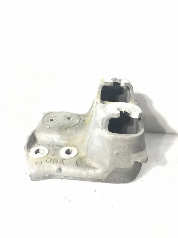 Engine mounting bracket 1904142234