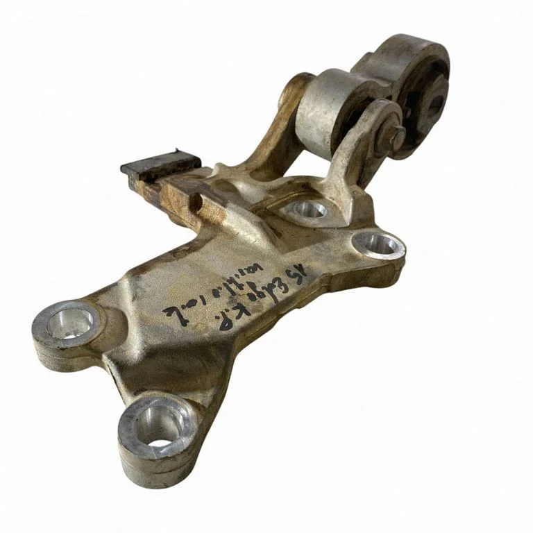 Engine mounting bracket DP5Z6068C