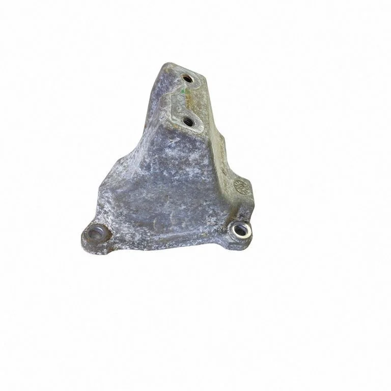 Engine mounting bracket 04726028AB