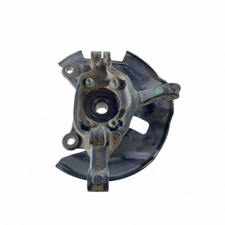 Front wheel hub D10E33031