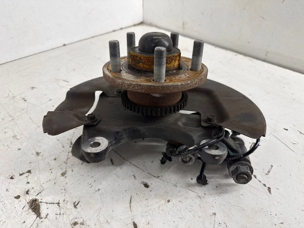 Front wheel hub FR3C8108A