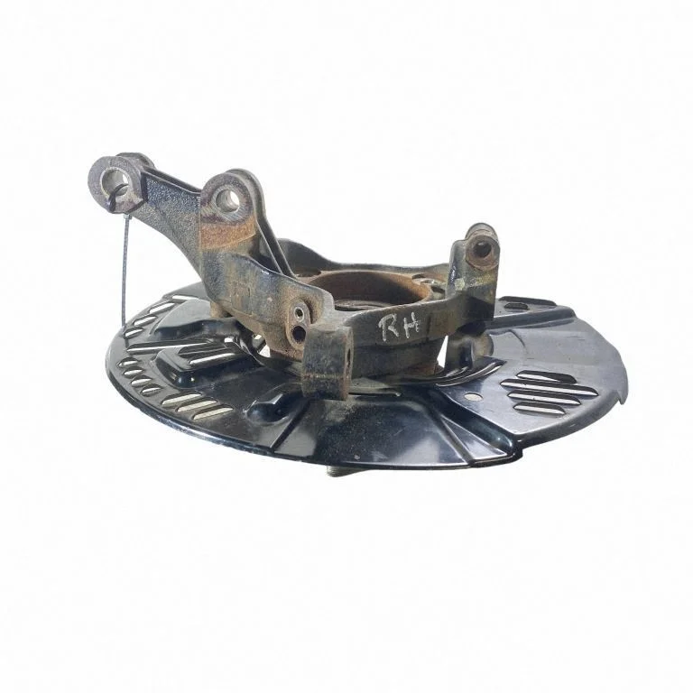 Front wheel hub REE0329