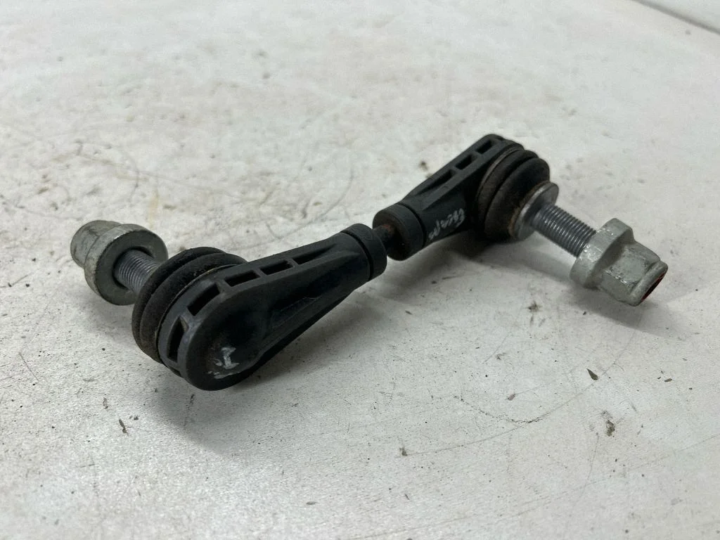 Tagumine stabilisaatori varras LX615C486ANA
