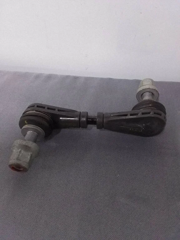 Tagumine stabilisaatori varras LX615C486ANA