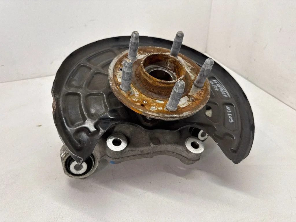 Rear wheel hub 84755514