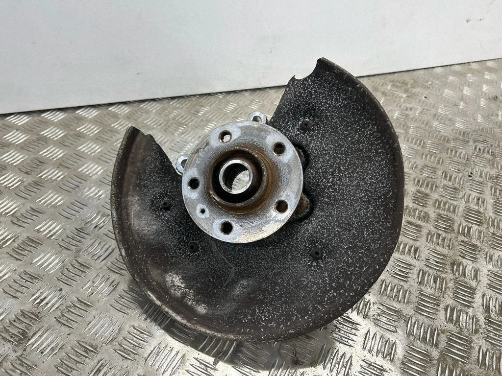 Rear wheel hub 8R0505432F