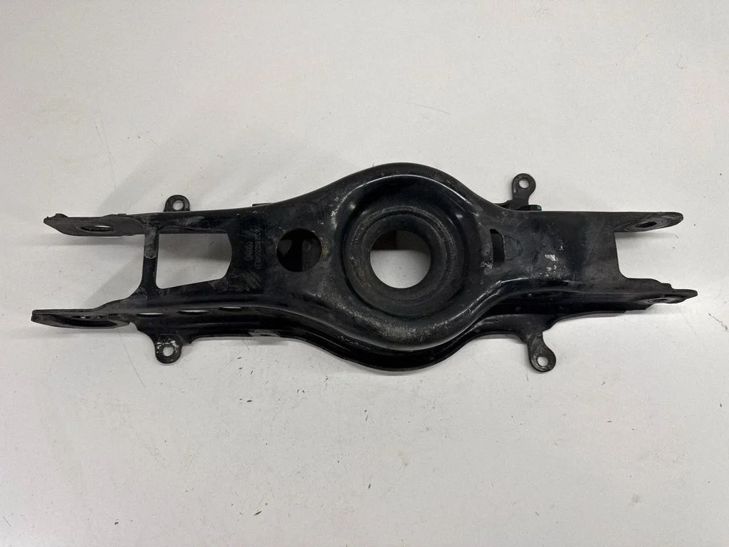 Rear upper control arm/wishbone 23282356