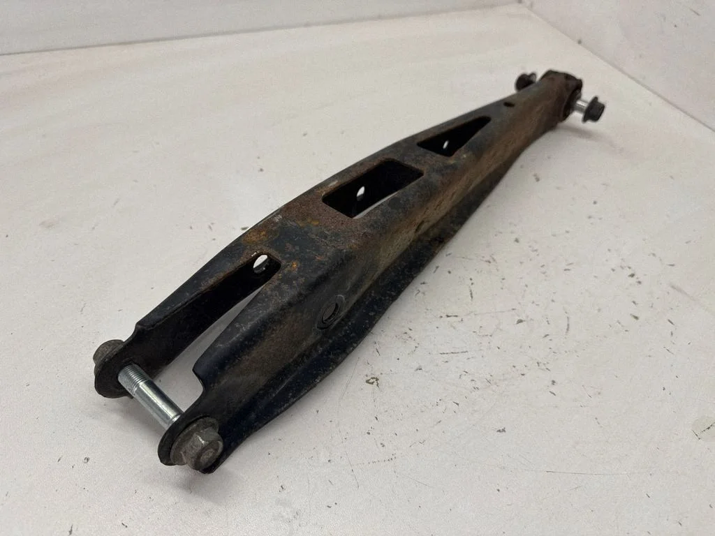 Rear upper control arm/wishbone 20250AL01A