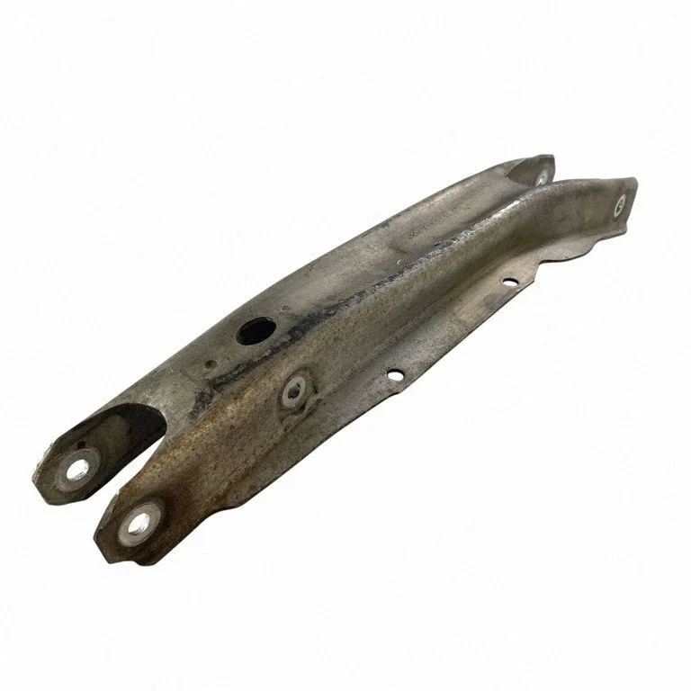 Tagumine ülemine õõtshoob A2463520002