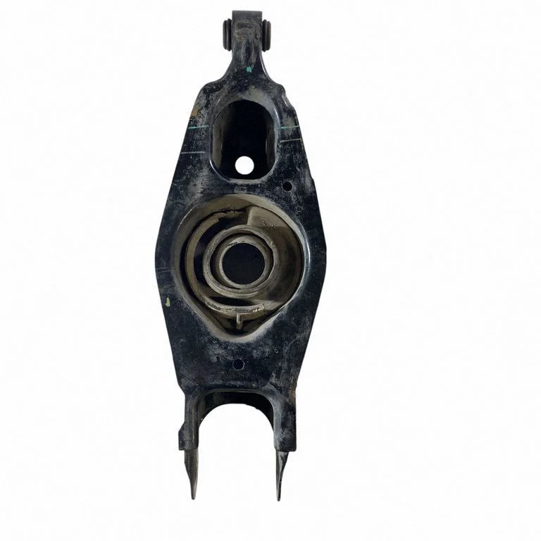 Tagumine ülemine õõtshoob – Dodge Challenger (2008-2023)