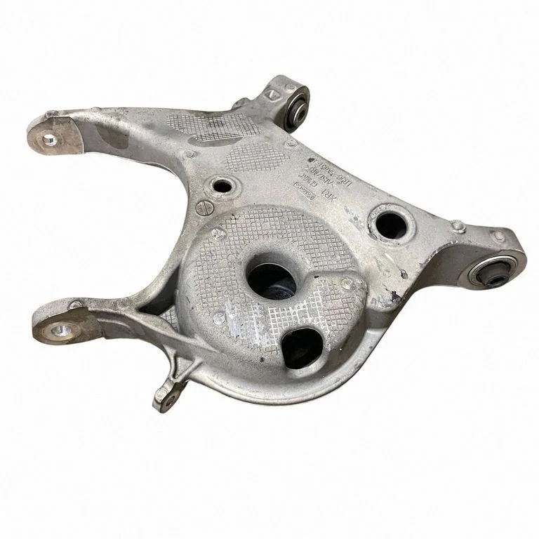 Tagumine ülemine õõtshoob LB5C5K651B