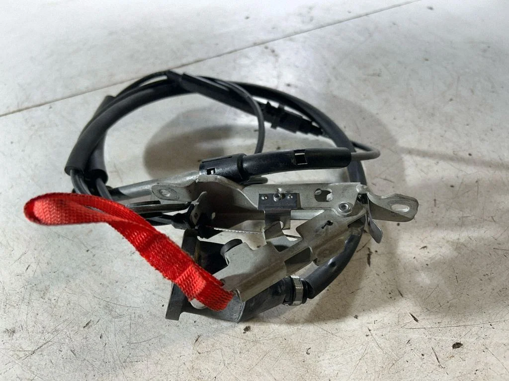 Gear shift cable linkage – Dodge Challenger (2008-2023)