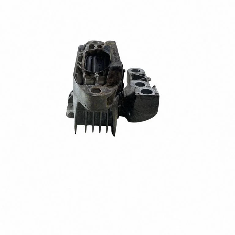 Gearbox mounting bracket 84062224