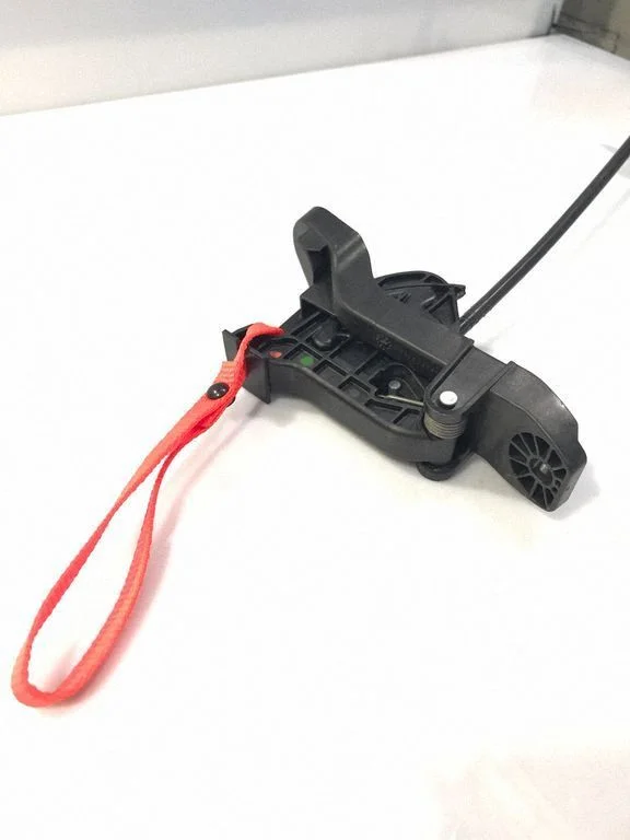 Gear shift cable linkage 68252729AI