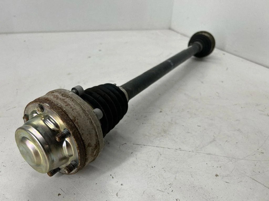 Rear driveshaft 3Q0501204B