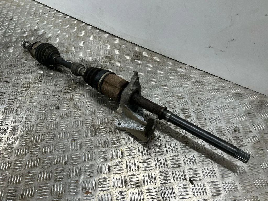 Front driveshaft 391004BA9A