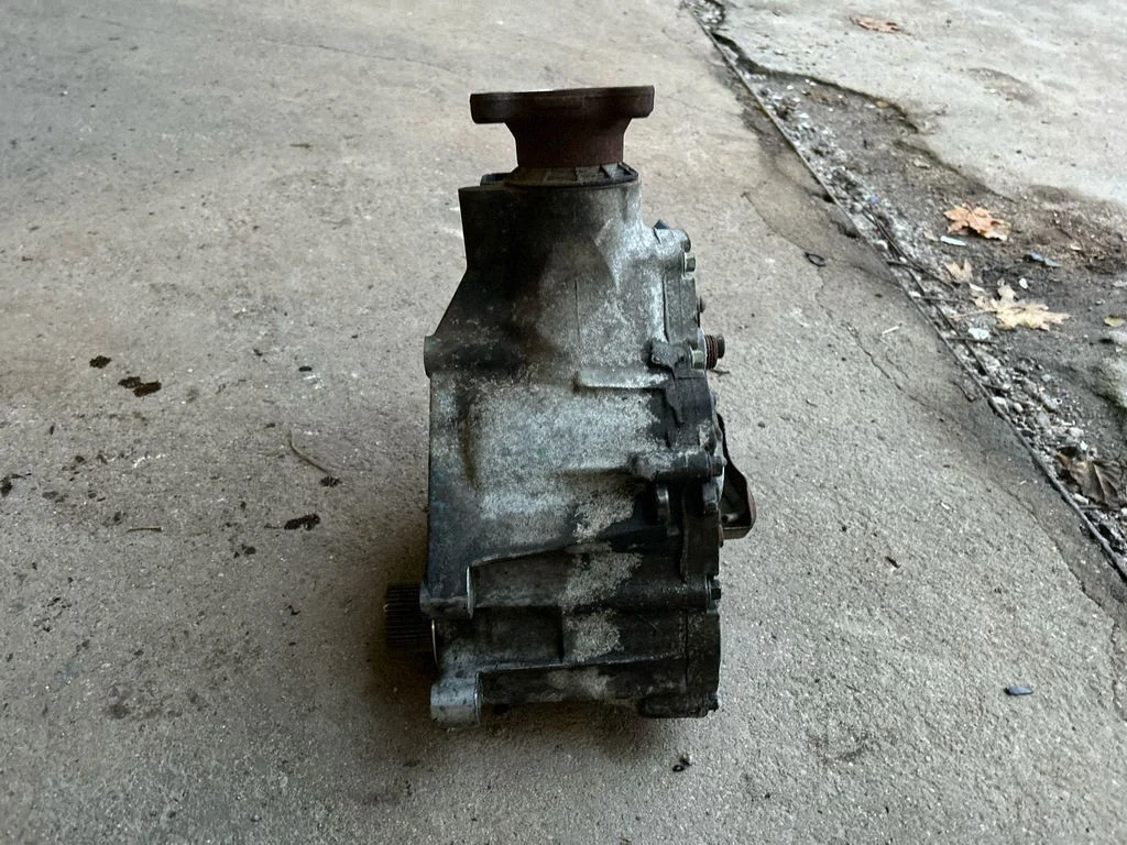 Pavarų dėžės reduktorius (razdatkė)