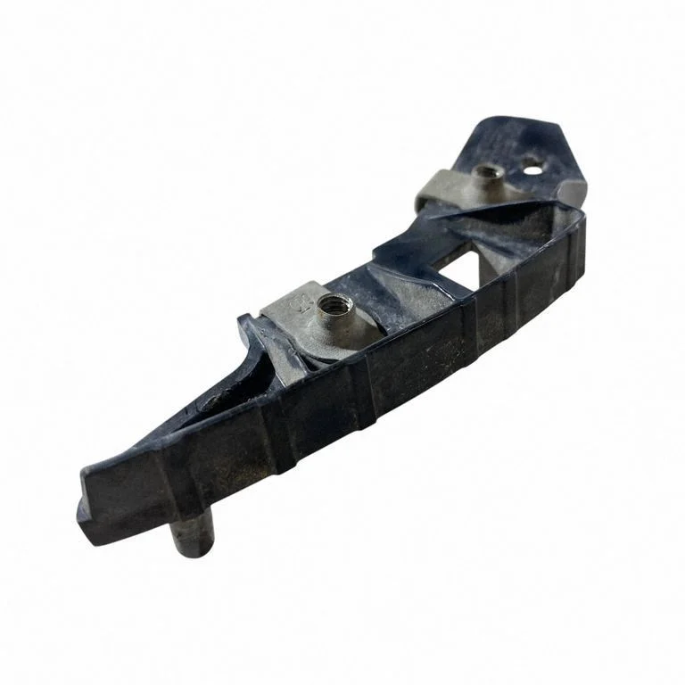 Priekšējā bampera turētājs M1PB17D958AB