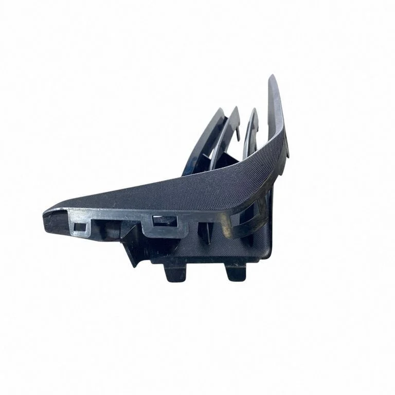 Front bumper lower grill 84524886