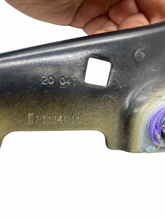 Engine bonnet/hood hinges 23134811